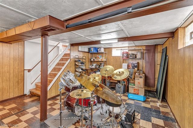 4221 Oak Park, Cleveland, OH 44109