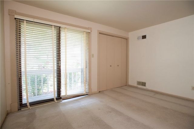 153 Cassia Dr, Jefferson Hills, PA 15025