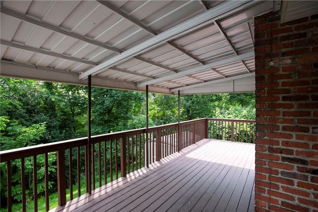 153 Cassia Dr, Jefferson Hills, PA 15025