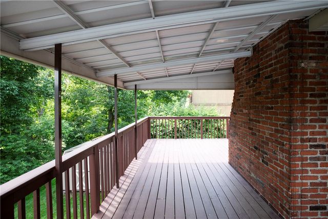 153 Cassia Dr, Jefferson Hills, PA 15025