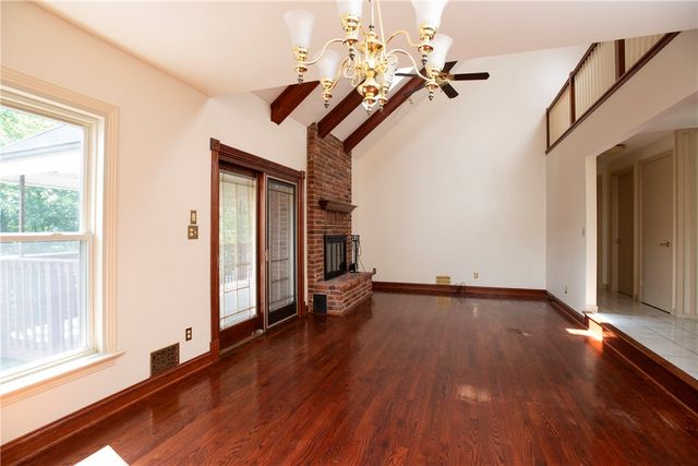 153 Cassia Dr, Jefferson Hills, PA 15025