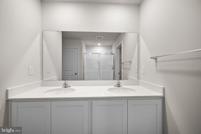 258 ECLIPSE ST, Charles Town, WV 25414