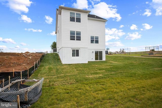 258 ECLIPSE ST, Charles Town, WV 25414