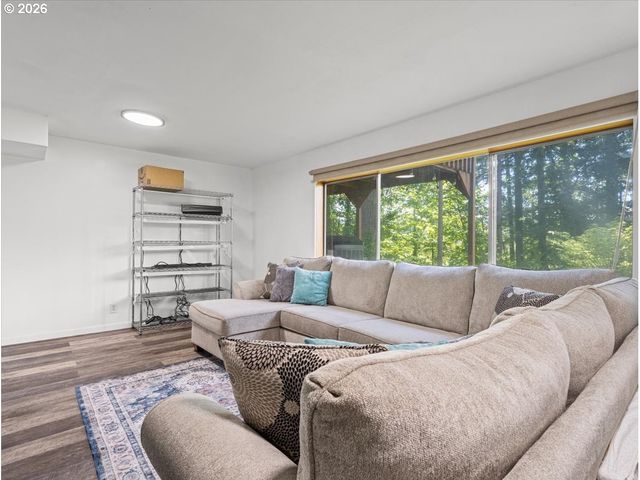 1125 FISHPOND Rd, Kelso, WA 98626