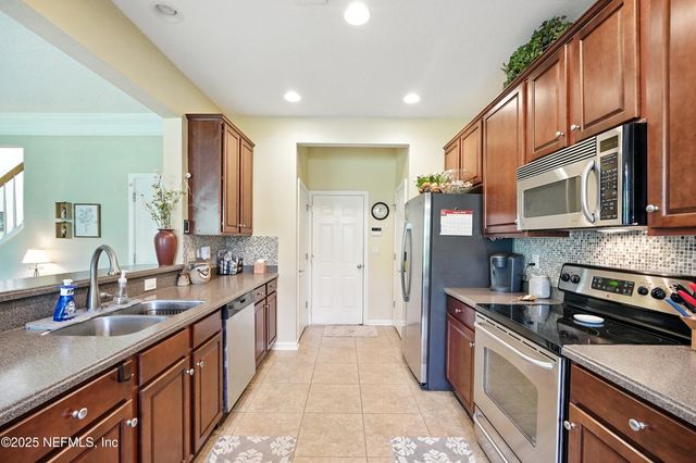 6387 AUTUMN BERRY Circle, Jacksonville, FL 32258