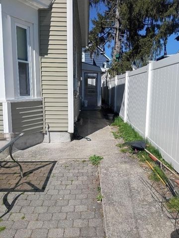 45 West Fourth, Lowell, MA 01850