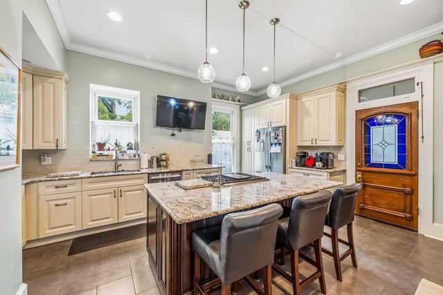 78 W Lincoln Avenue, Delaware, OH 43015
