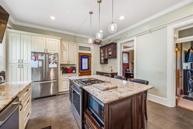 78 W Lincoln Avenue, Delaware, OH 43015