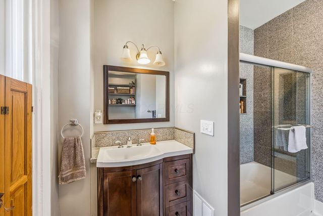 78 W Lincoln Avenue, Delaware, OH 43015