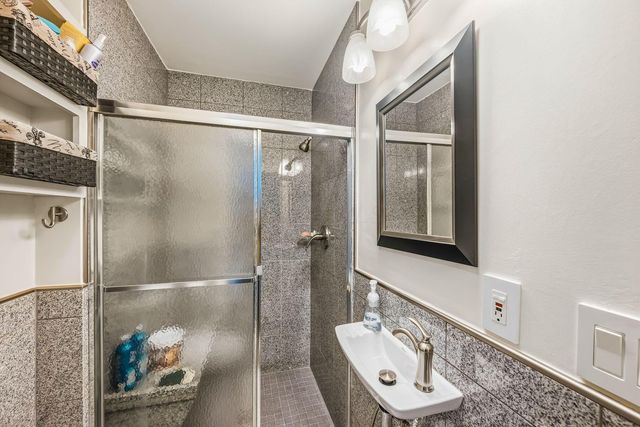 78 W Lincoln Avenue, Delaware, OH 43015