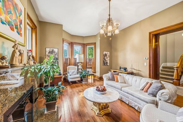 78 W Lincoln Avenue, Delaware, OH 43015