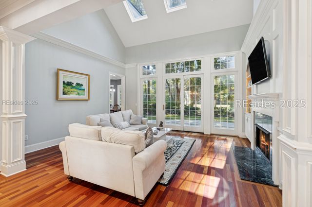 688 Colonial Dr, Hilton Head Island, SC 29926