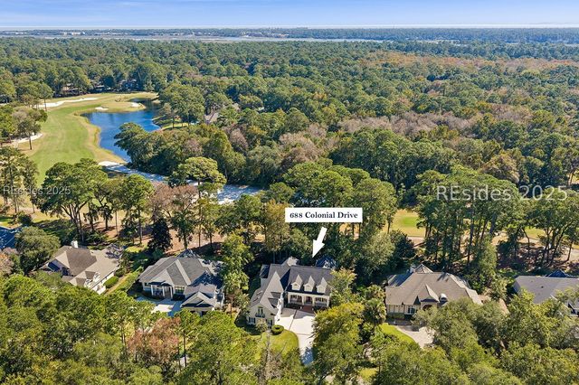 688 Colonial Dr, Hilton Head Island, SC 29926