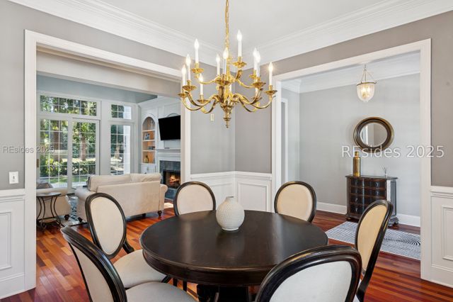 688 Colonial Dr, Hilton Head Island, SC 29926