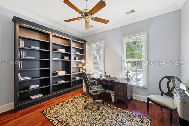 688 Colonial Dr, Hilton Head Island, SC 29926