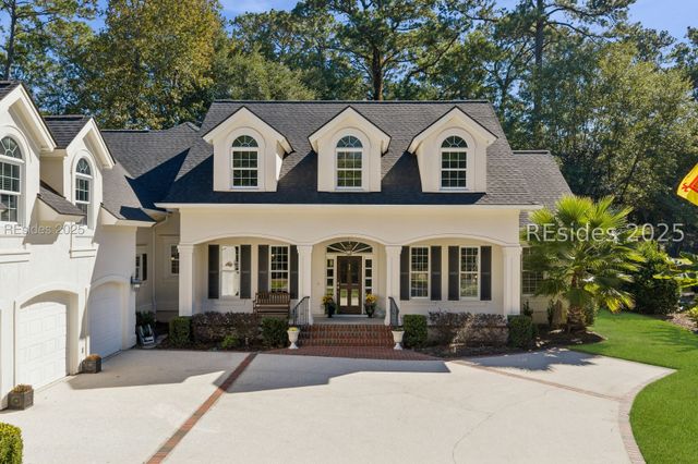 688 Colonial Dr, Hilton Head Island, SC 29926