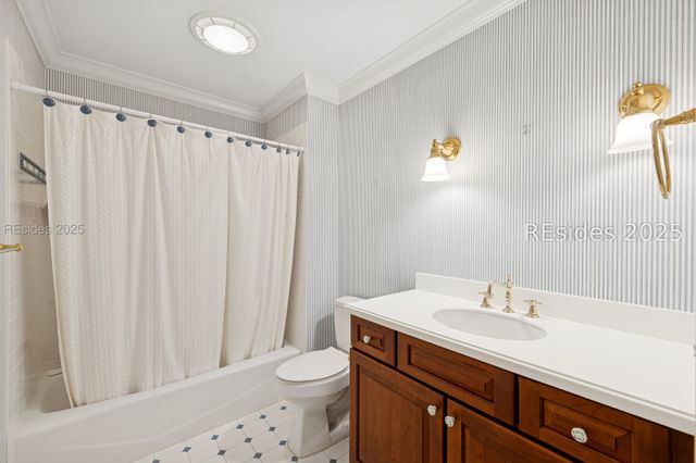 688 Colonial Dr, Hilton Head Island, SC 29926