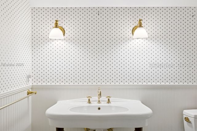 688 Colonial Dr, Hilton Head Island, SC 29926