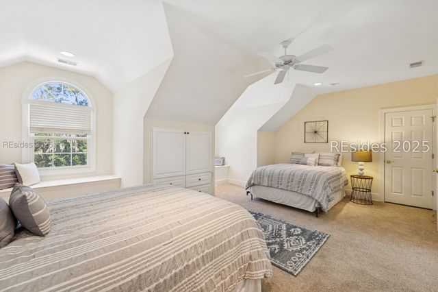 688 Colonial Dr, Hilton Head Island, SC 29926