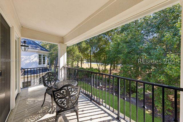 688 Colonial Dr, Hilton Head Island, SC 29926