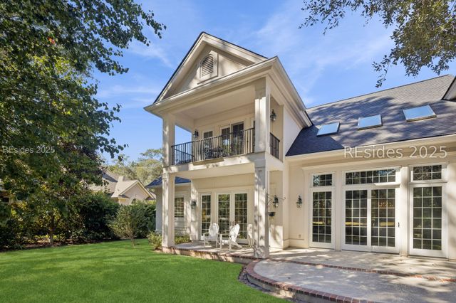 688 Colonial Dr, Hilton Head Island, SC 29926