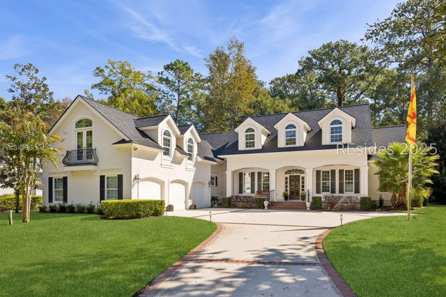 688 Colonial Dr, Hilton Head Island, SC 29926