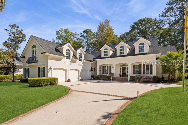 688 Colonial Dr, Hilton Head Island, SC 29926