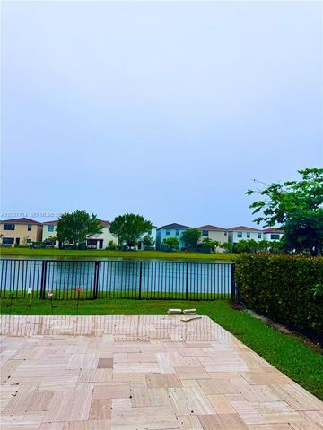 636 NE 193rd St 636, Miami, FL 33179