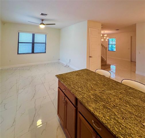 636 NE 193rd St 636, Miami, FL 33179