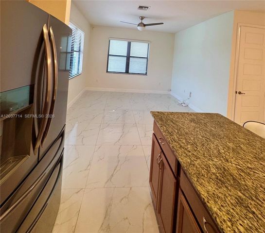 636 NE 193rd St 636, Miami, FL 33179