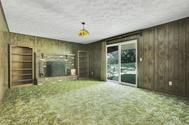314 E Woodside Drive, Gambier, OH 43022