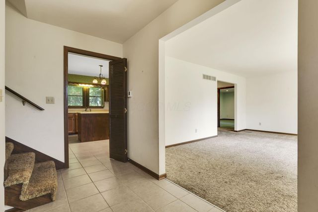 314 E Woodside Drive, Gambier, OH 43022