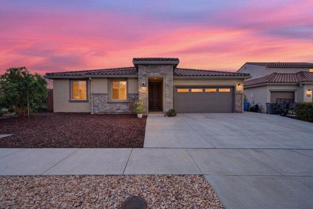 3088 Palomino Way, Hollister, CA 95023