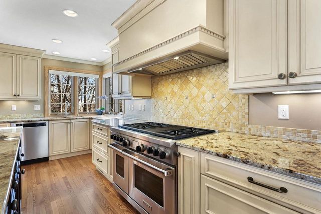 948 Timber Ridge Drive, Oregon, WI 53575