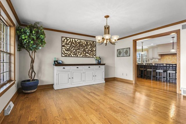 948 Timber Ridge Drive, Oregon, WI 53575