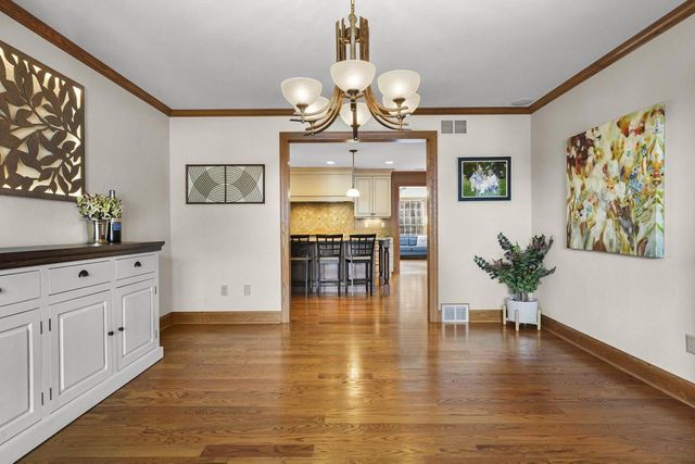 948 Timber Ridge Drive, Oregon, WI 53575