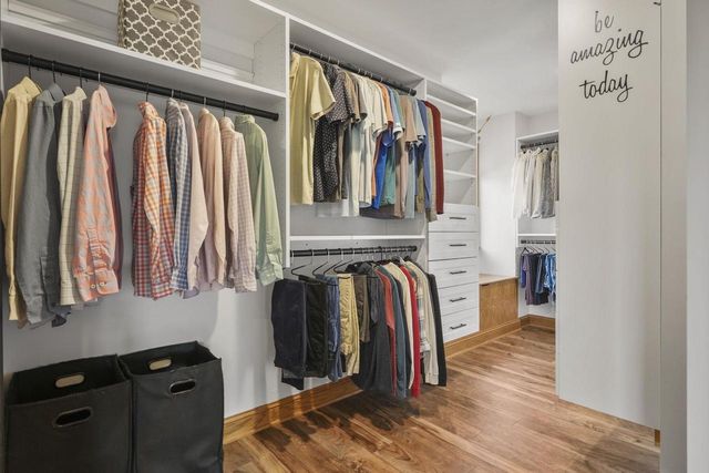 948 Timber Ridge Drive, Oregon, WI 53575