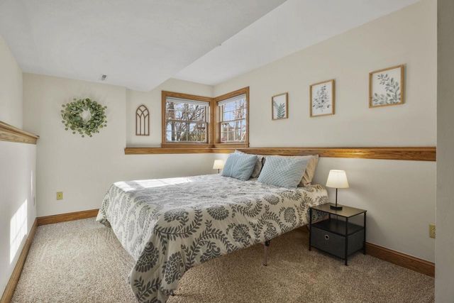 948 Timber Ridge Drive, Oregon, WI 53575