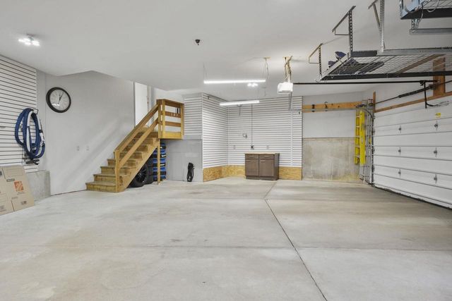 948 Timber Ridge Drive, Oregon, WI 53575