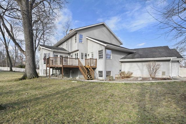 948 Timber Ridge Drive, Oregon, WI 53575