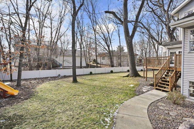 948 Timber Ridge Drive, Oregon, WI 53575