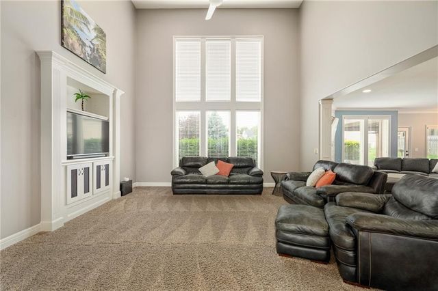 23632 W 52nd Terrace, Shawnee, KS 66226