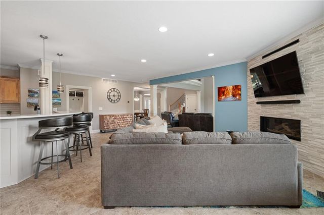 23632 W 52nd Terrace, Shawnee, KS 66226