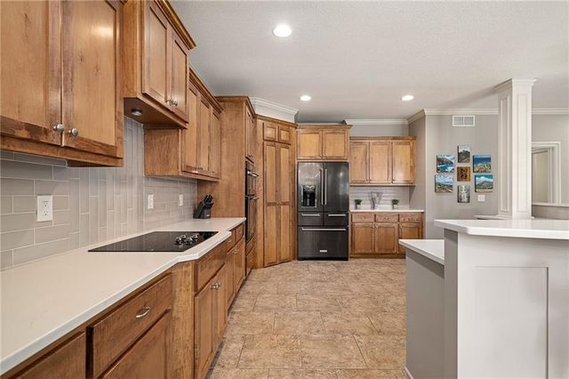 23632 W 52nd Terrace, Shawnee, KS 66226