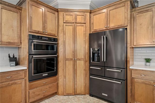 23632 W 52nd Terrace, Shawnee, KS 66226