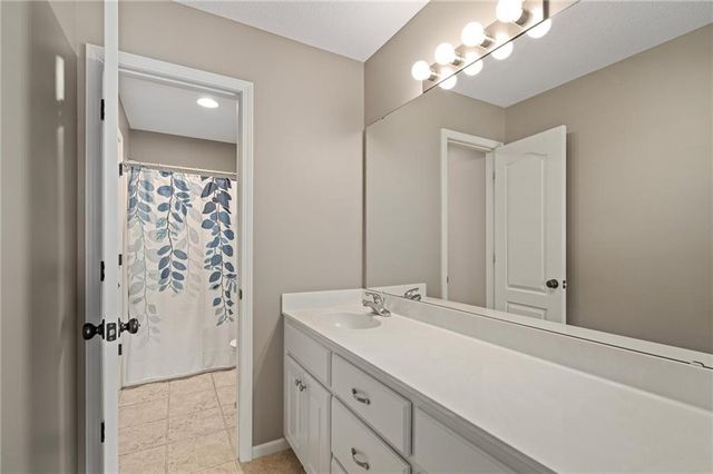 23632 W 52nd Terrace, Shawnee, KS 66226