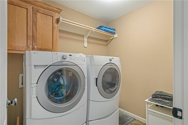 23632 W 52nd Terrace, Shawnee, KS 66226