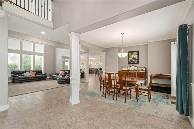 23632 W 52nd Terrace, Shawnee, KS 66226