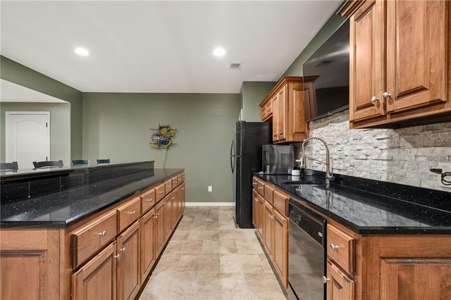 23632 W 52nd Terrace, Shawnee, KS 66226