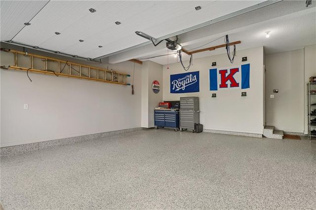 23632 W 52nd Terrace, Shawnee, KS 66226